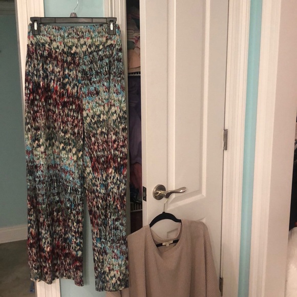 Wide leg pants! - Picture 1 of 3